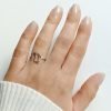 Anillo virgo plata mano