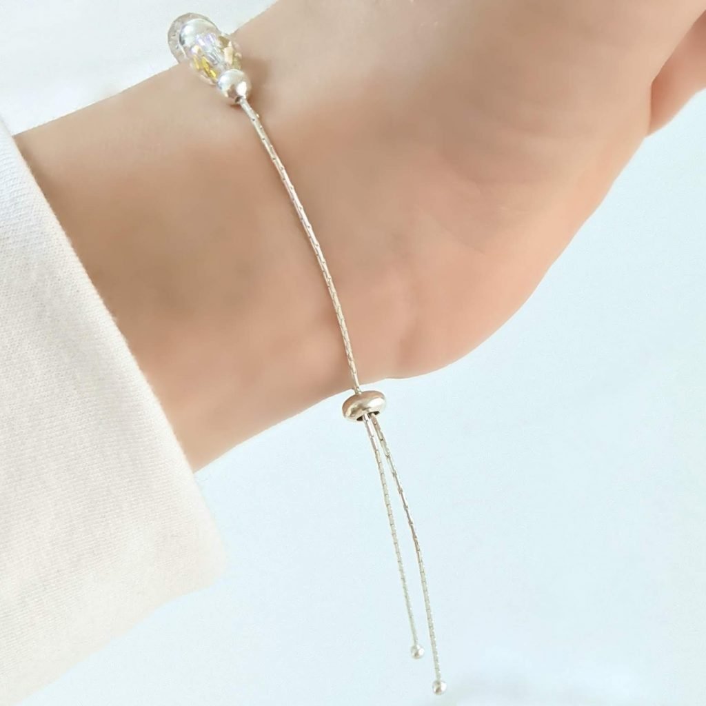 Pulsera ajustable cristales y bolitas