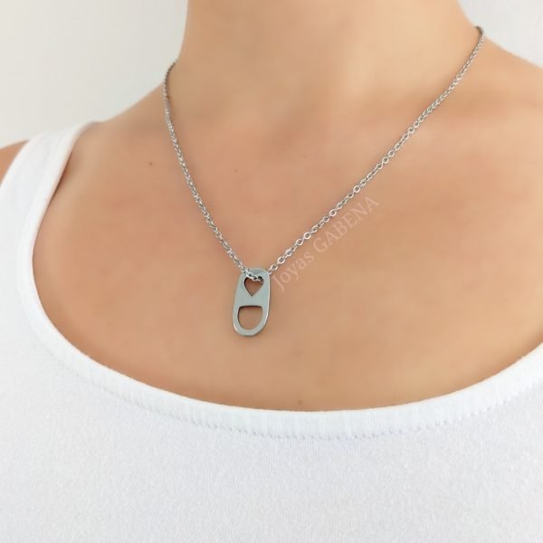 collar chapita de lata corazon acero